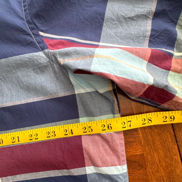 Men’s casual button down shirt. Size is XXL and in great condition. - Picture 4 of 6